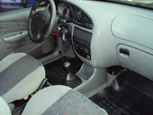 Fiesta Hatch Class 1.0 8v Zetec 2001 4 Ptas - Direção Hidr - Conj. Elétrico - Confira.! - Foto 11
