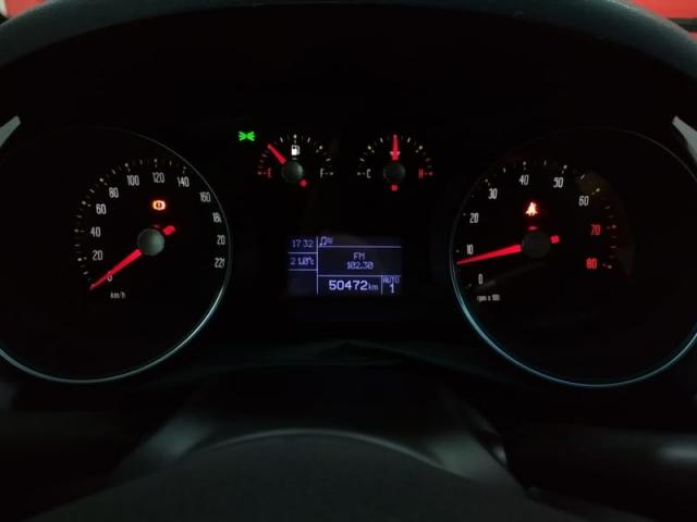 FIAT PUNTO ESSENCE 1.6 DUALOGIC. 2016 - Foto 8