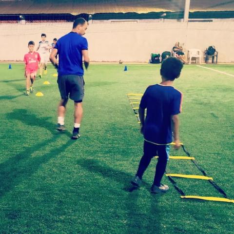 Escolinha de Futebol - Foto 2