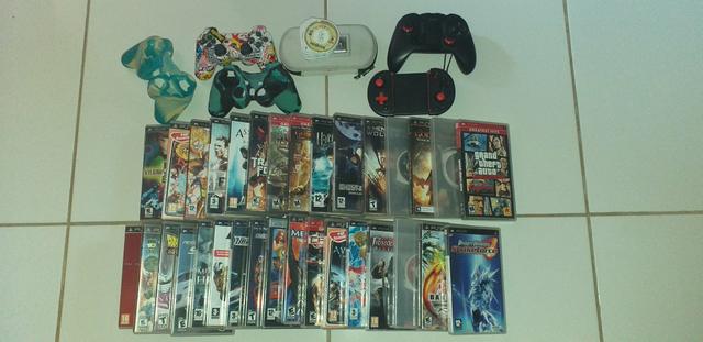 Vendo ou troco por celular ou tablet jogos de psp original - Foto 4