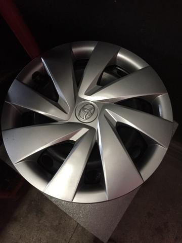 Vendo 04 rodas aro 14 Toyota Etios com calotas originais