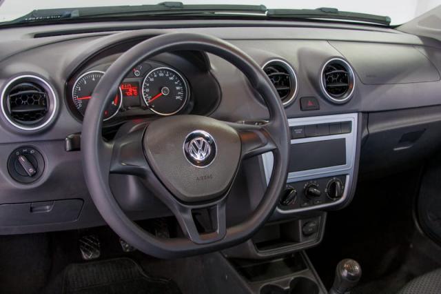 VOLKSWAGEN Saveiro Robust 1.6 Total Flex 8V 2017 - Foto 10