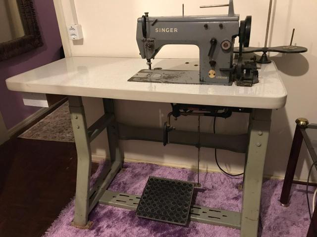 Máquina Singer industrial de Costura e Bordados - Foto 5