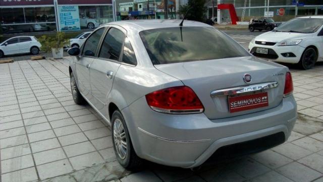 FIAT LINEA ESSENCE 1.8 16V FLEX Prata 2014/2015 - Foto 4
