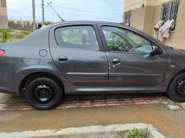 Vendo ou troco Peugeot sedã