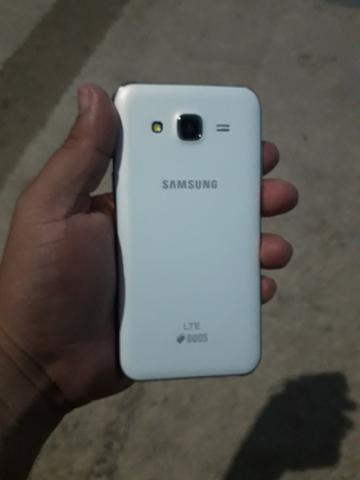 Vendo um celular samsung j5 em ótimo estado de conservação