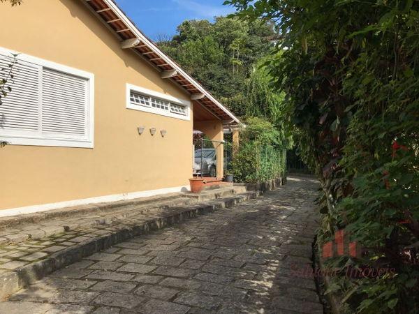 Excelente Casa c/4 Suítes no Quitandinha - Foto 17