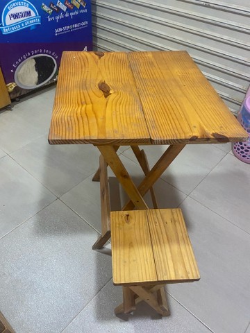Conjunto mesa com bancos madeira