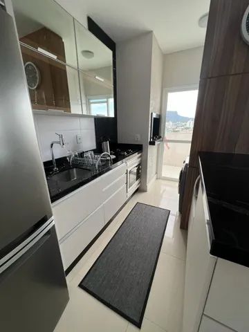 Vendo Cobertura no centro de Palhoça-SC  próximo a BR 101- 100% mobiliada. - Foto 2