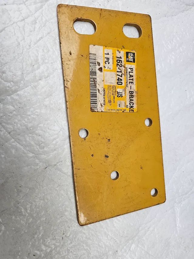 Escavadeira 320c placa suporte novo original 1621740 - Foto 4