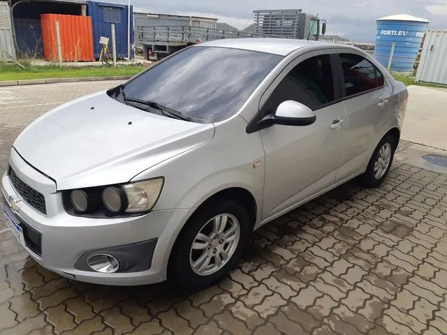 Chevrolet Sonic 2014 em Araruama - Usados e Seminovos