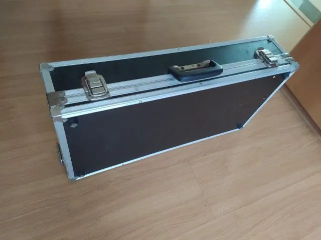 Pedaleira Line6 Floor Pod Plus + Case - Foto 2