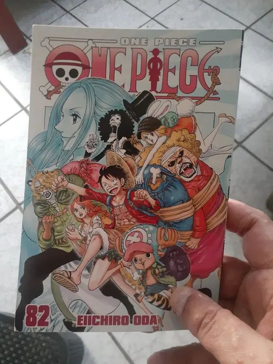 Mangá One Piece NR 82 + 2 Cards