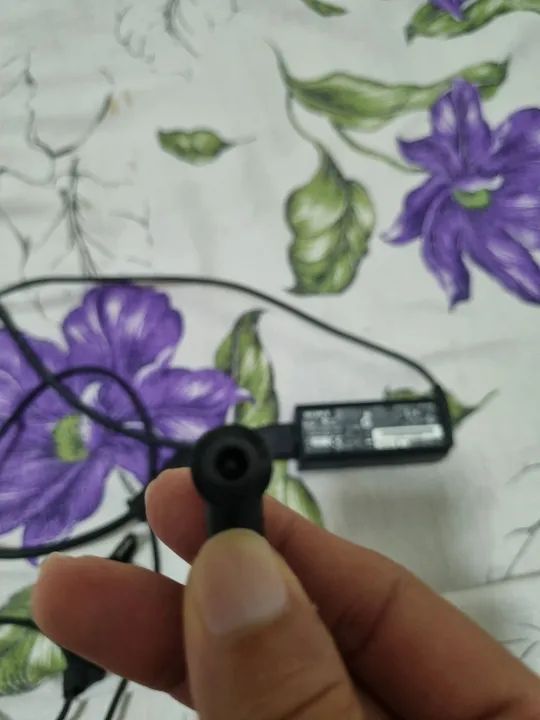 Fonte de Alimentação Sony 19.5V para Notebook - Foto 2