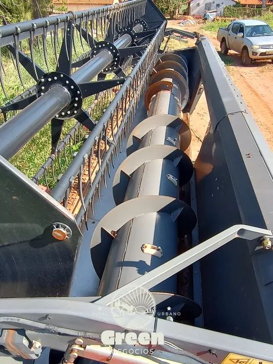 Colheitadeira Massey Ferguson + 2 plataformas - Foto 6