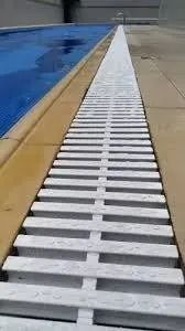 Grade Grelha Piscina Plástica Flexível de 15 cm - preço do metro R$ 45,00 - Foto 2