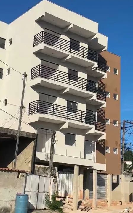 Apto no Laranjal com 40m2 e 02 Quartos