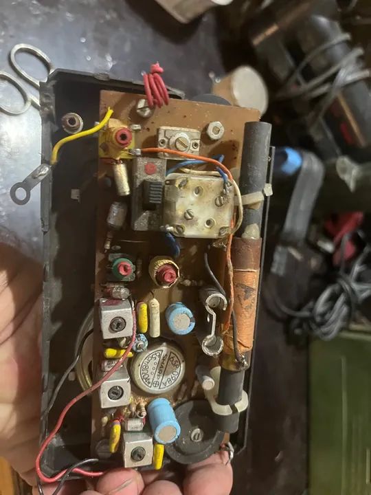 SOM: Antigo radio portátil da marca Nissei peças  - Foto 5