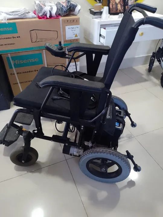 Cadeirante Elétrica Freedom top semi nova  - Foto 2