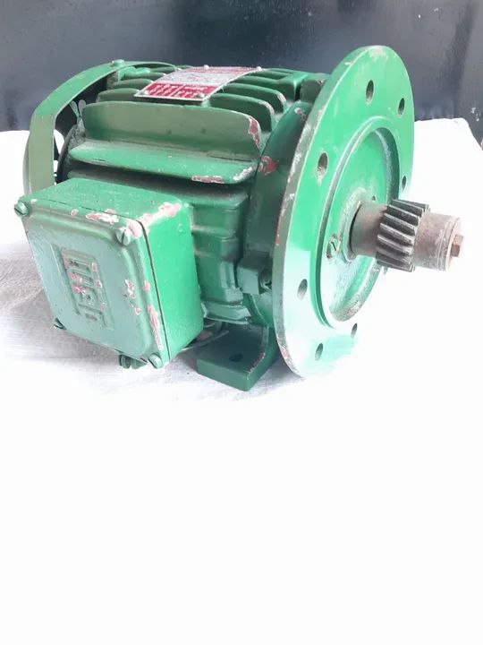 Motor WEG trifásico 1 CV 1140 RPM 220/380V - Foto 3