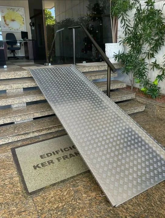 Rampa de acesso para cadeirante de alumínio 