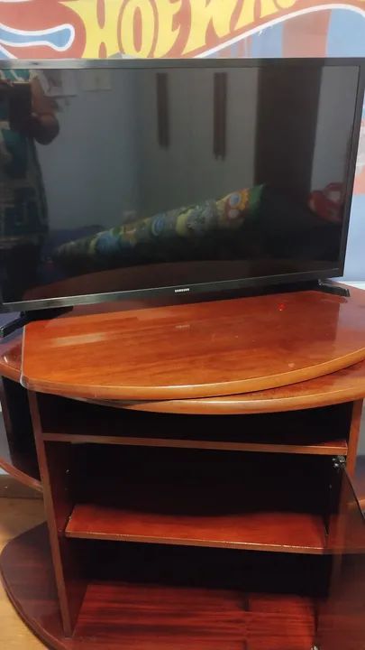 Rack de TV em madeira maciça Mogno - Foto 3