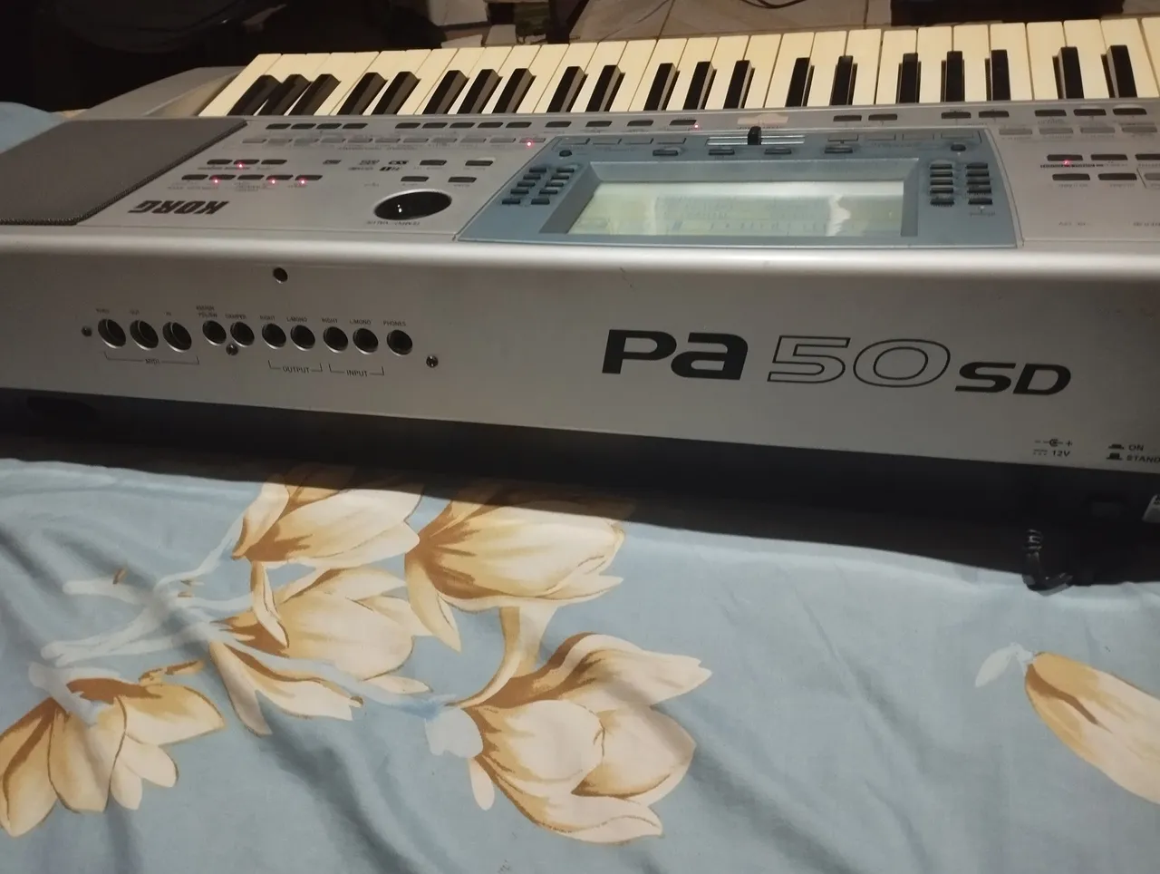 Teclado Korg PA50SD