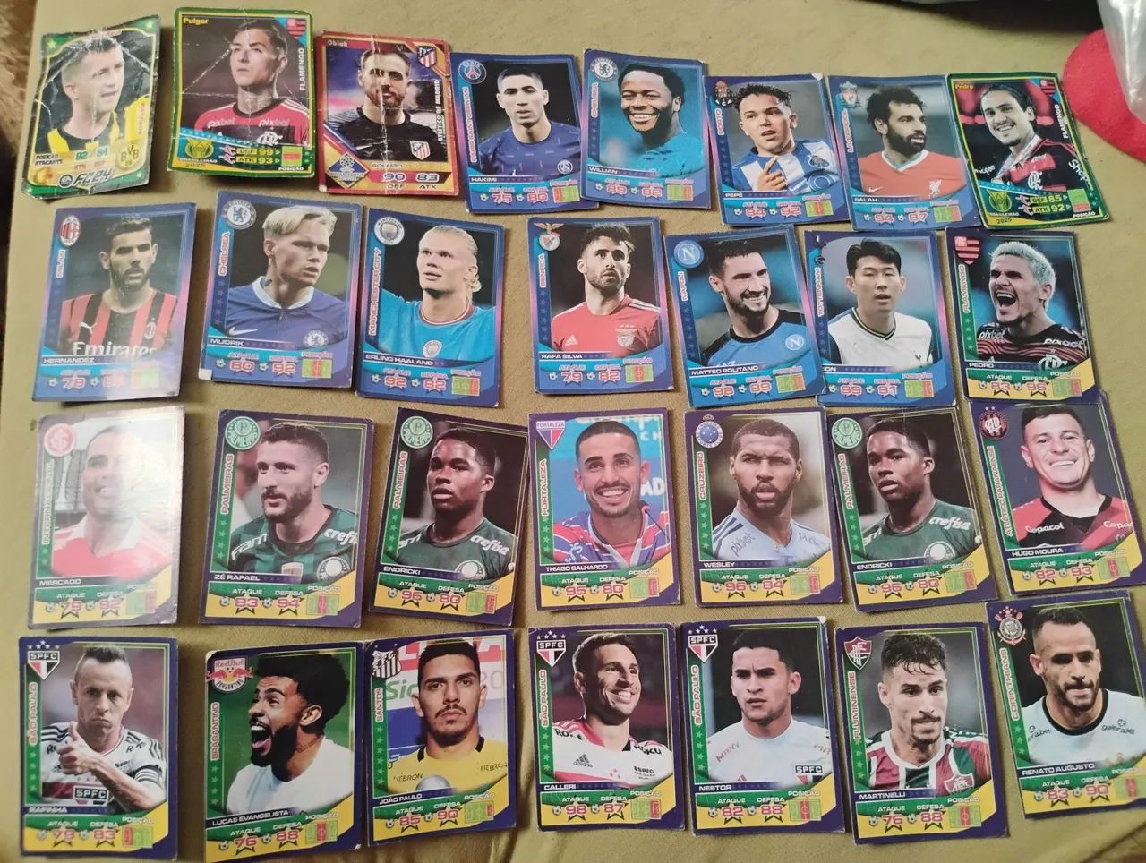 Lote 29 Cartas de Futebol - Brasileirão e Super Craques 