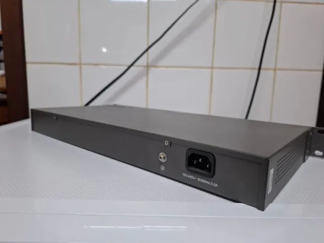 Switch Gerenciável 24 Portas 100 Mb + 4 Portas Gigabit com 2 Mini-GBIC Compartilhadas - Foto 5