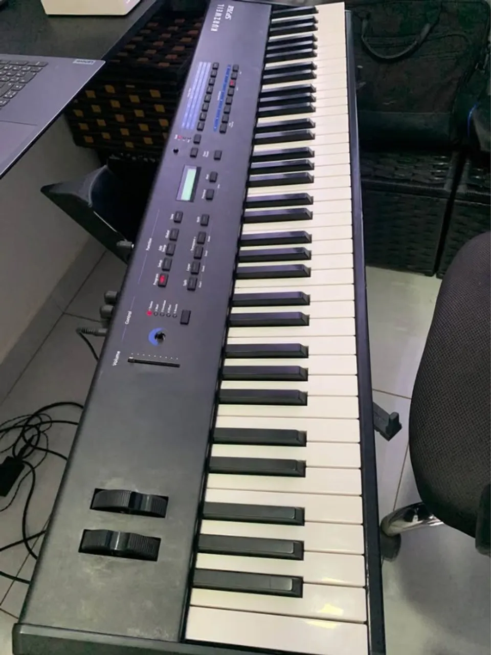 Teclado Kurzweil SP76-2 (SP4-7) Com defeito