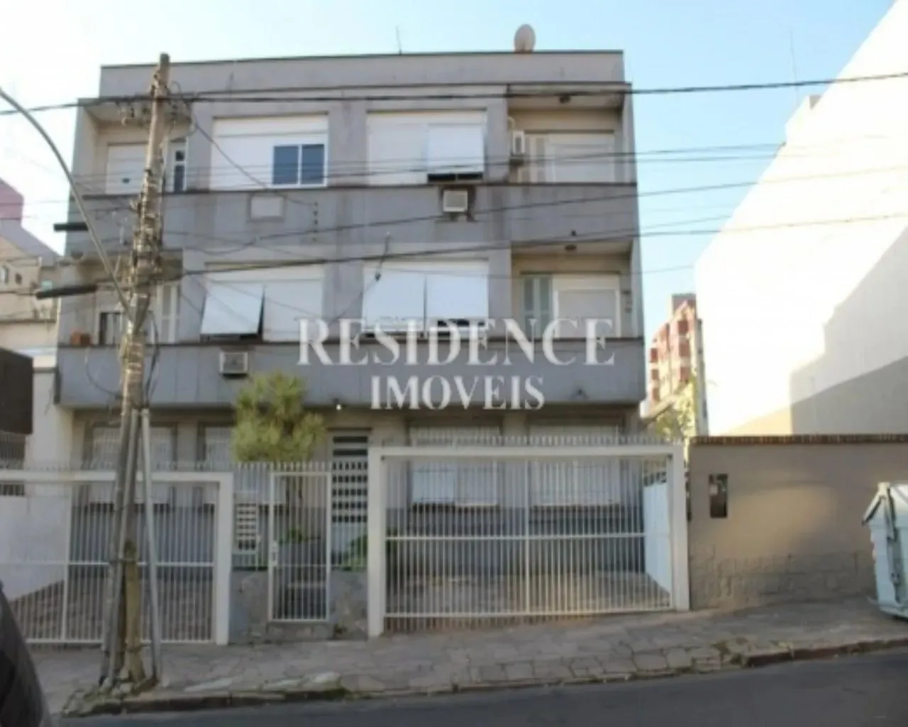 Apartamento para locação em Porto Alegre-RS, no bairro Rio Branco - 2 quartos, 1 sala, 2 b