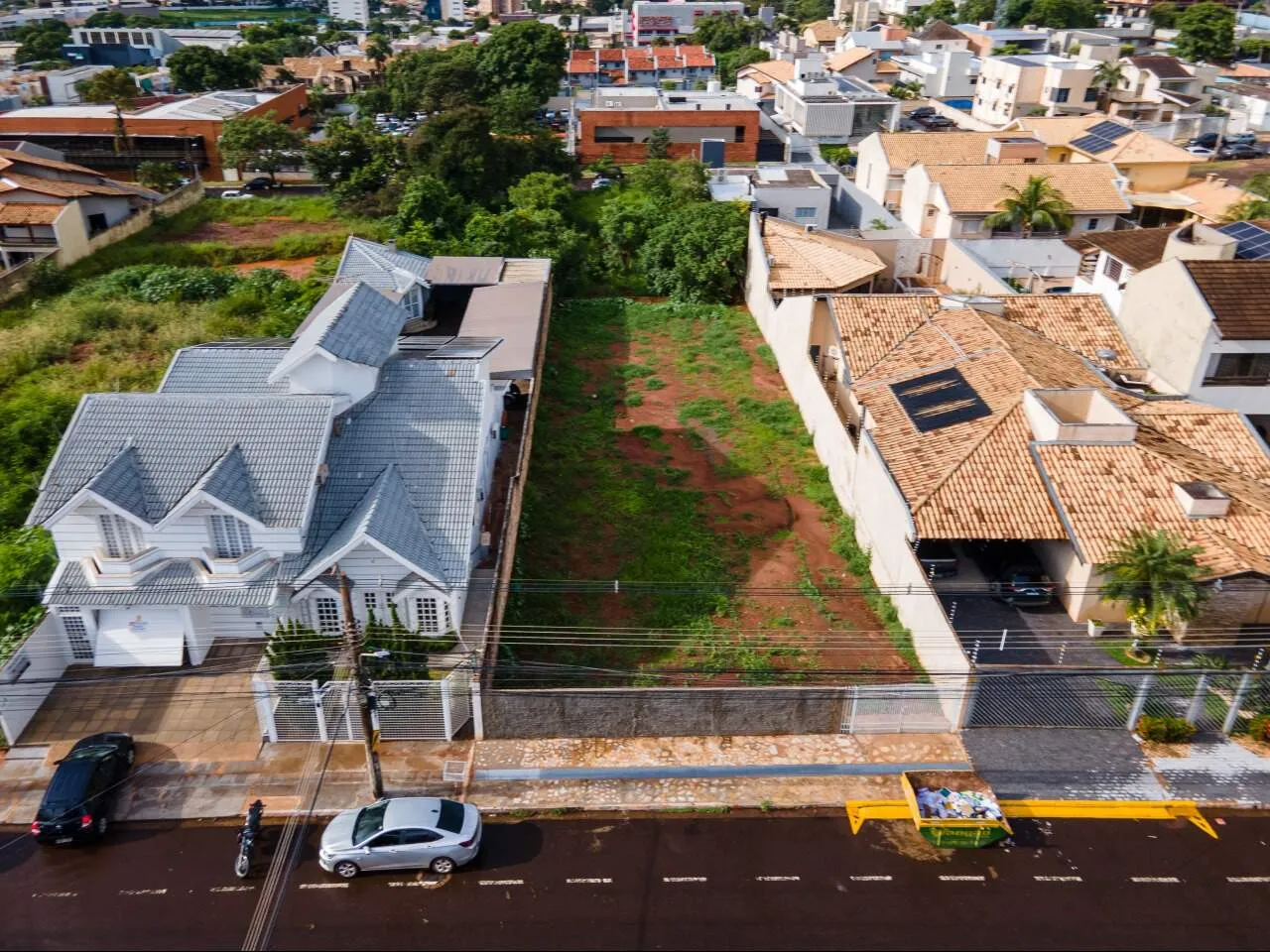 Terreno Comercial no Bairro Chácara Cachoeira
