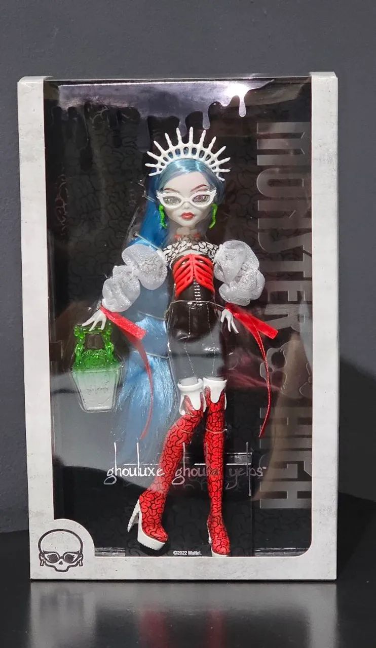 Monster High Ghouluxe Ghoulia Yelps