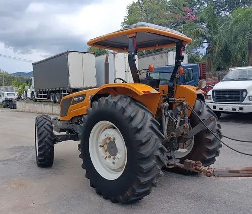 Trator Agrícola Valtra - Foto 2