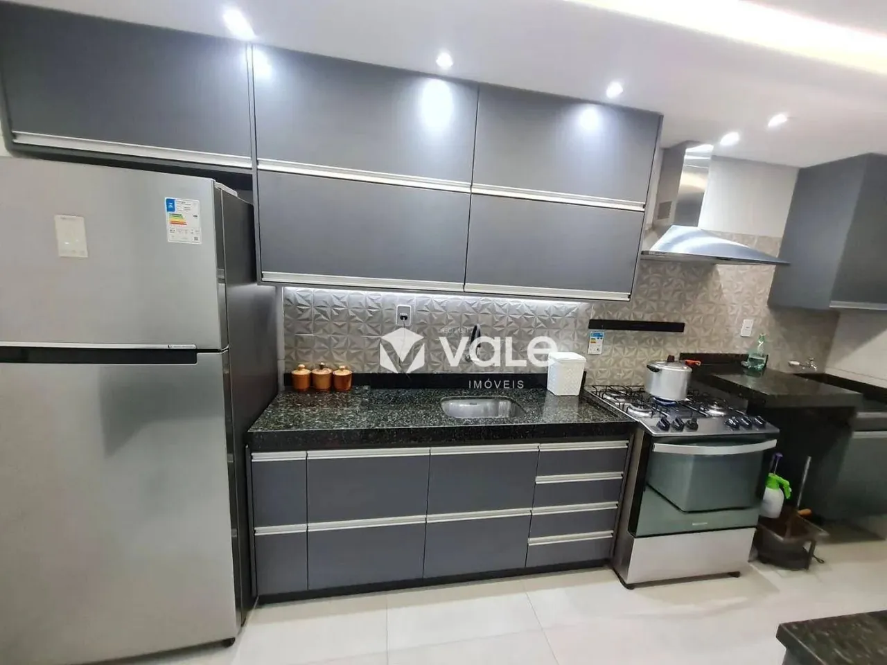 Apartamento com 2 dormitórios para alugar, 70 m² por R$ 3.200,00/mês - 404 Norte (Arne 51)