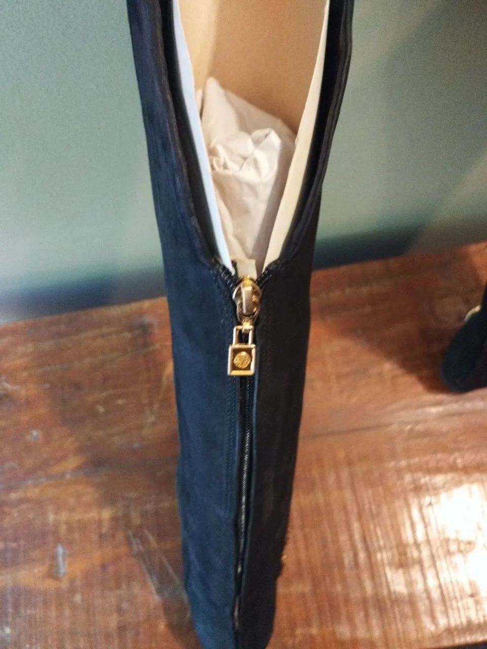 Bota Couro Legítimo Cano Longo Dumond - N35 - Coleção Camila Coutinho - Novíssima Usada 2x - Foto 4