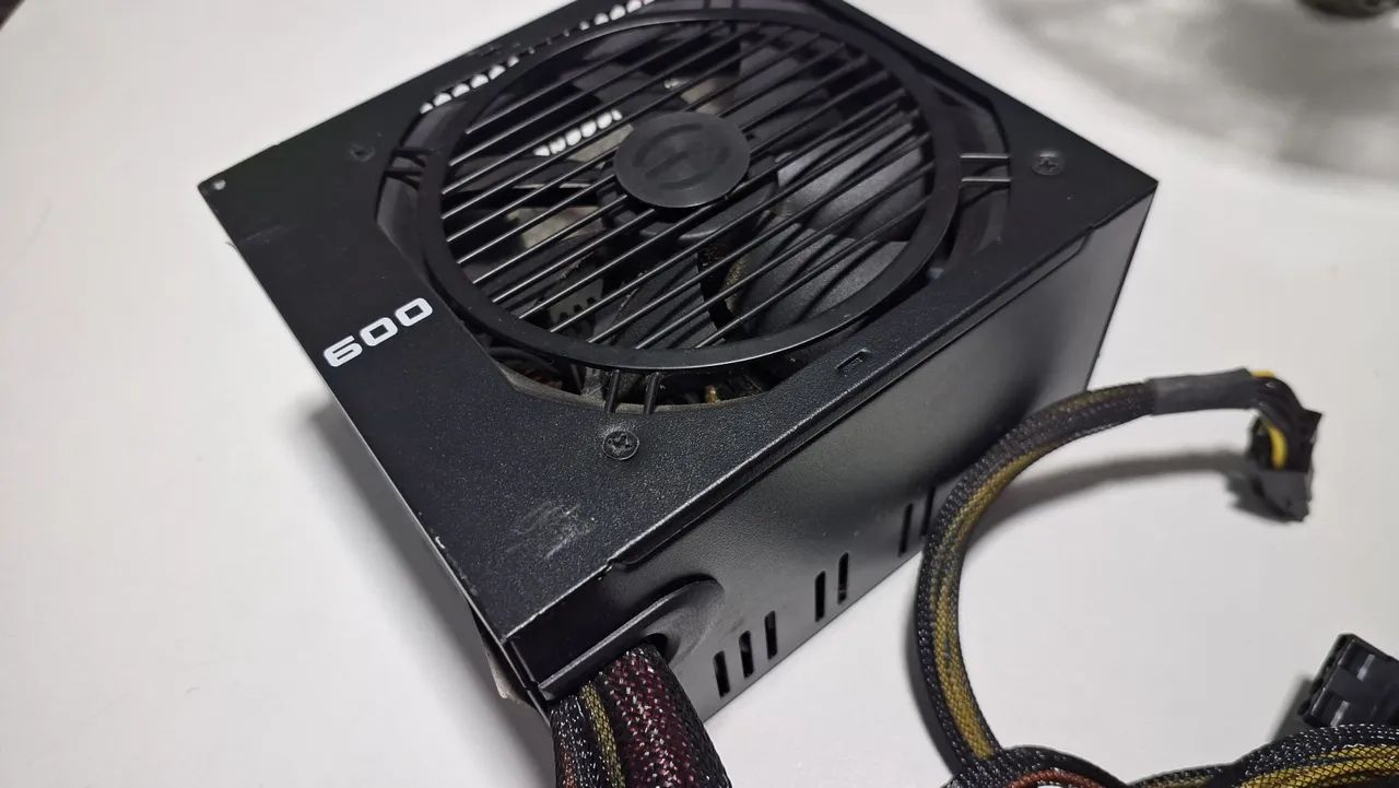 Fonte EVGA 600B 600W 80 Plus Bronze - Foto 5