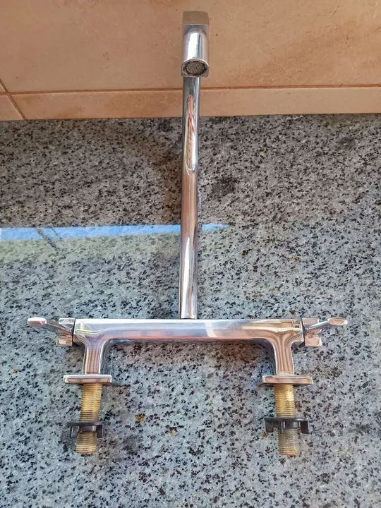 Vendo torneira misturador Docol, 1/4 de volta, em aço inox, semi nova. - Foto 4