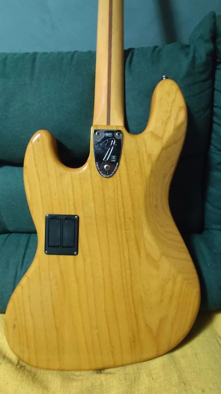 Baixo Elétrico Fender Marcus Miller - MM - Foto 3