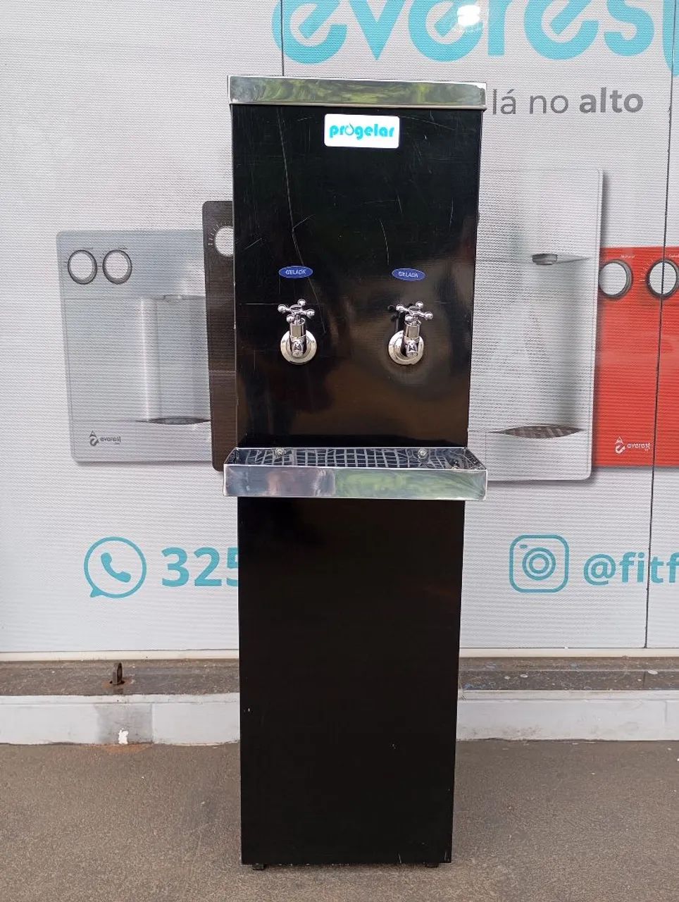 Bebedouro industrial Preto 25 Litros  - Foto 3