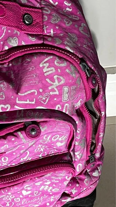 Mochila Kipling com rodas - Foto 3