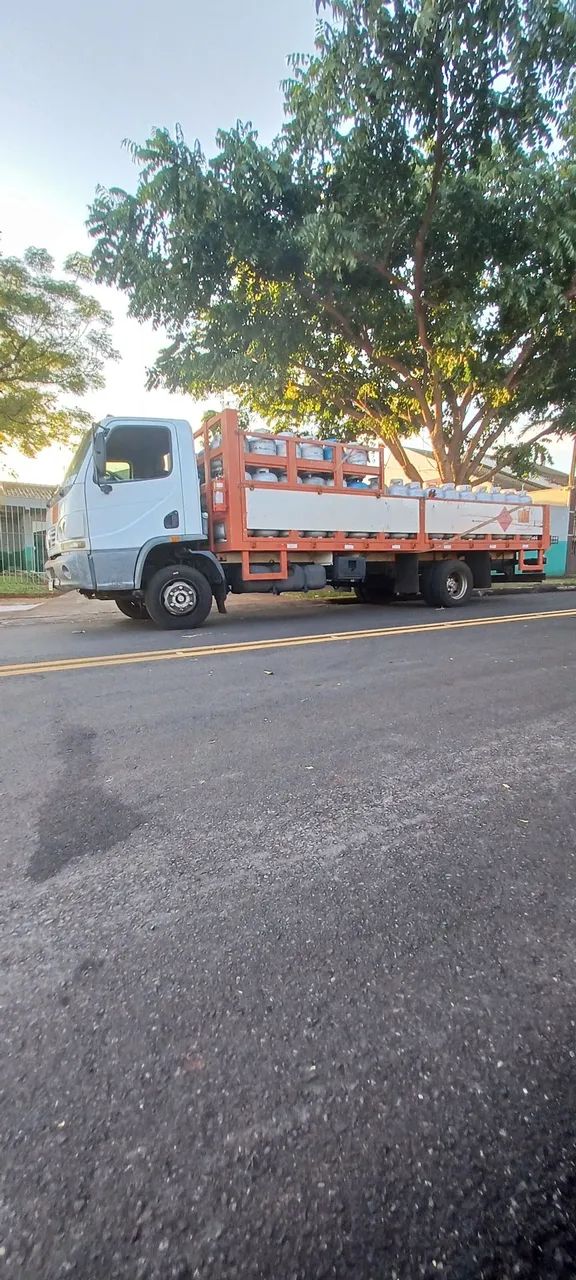 Mercedes Benz Acello 915 no Chassis - Foto 4