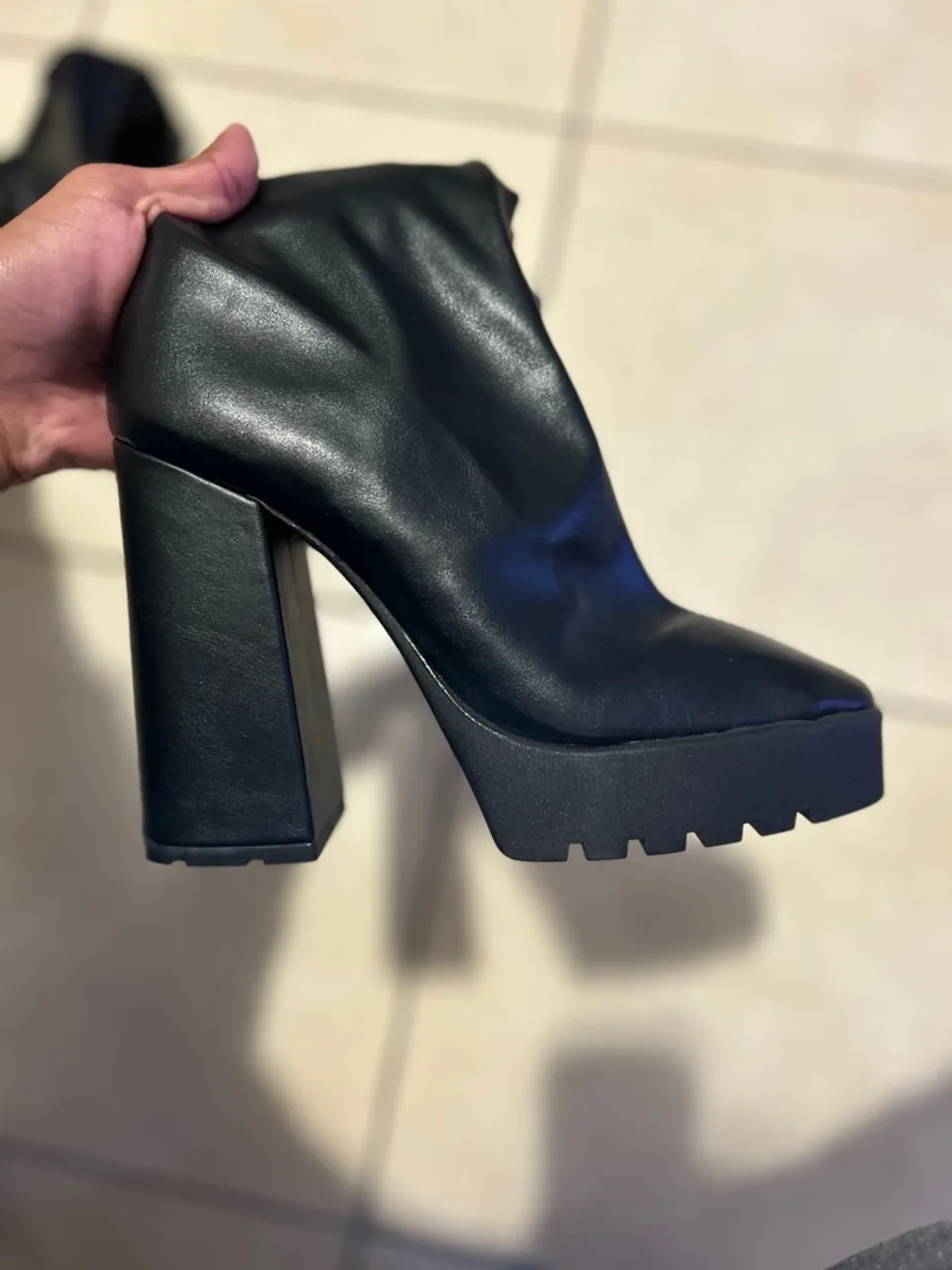 Bota preta plataforma salto bloco