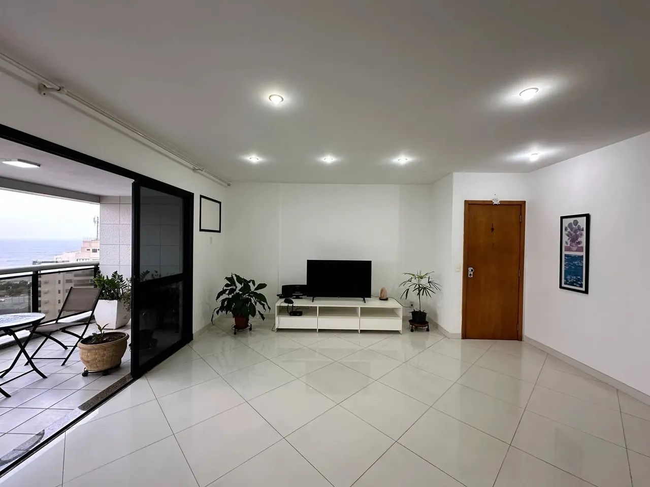 Apartamento vista livre mar para locação e venda , totalmente mobiliado! - Foto 3