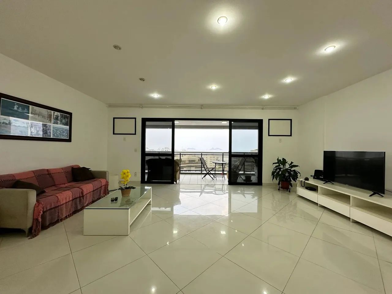 Apartamento vista livre mar para locação e venda , totalmente mobiliado! - Foto 2