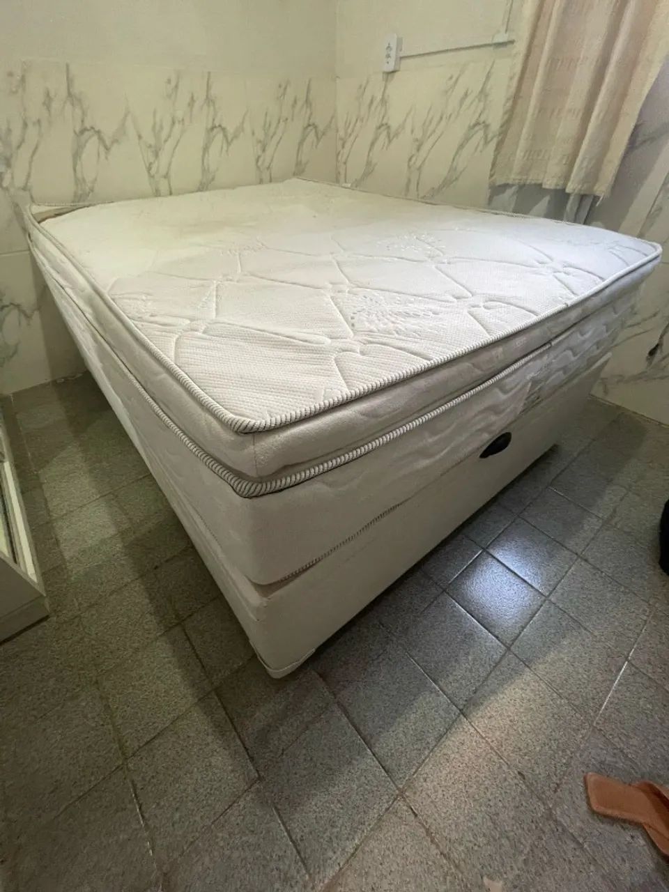 Para vender rápido: CONUNTO CAMA CASAL COLCHÃO + BAÚ