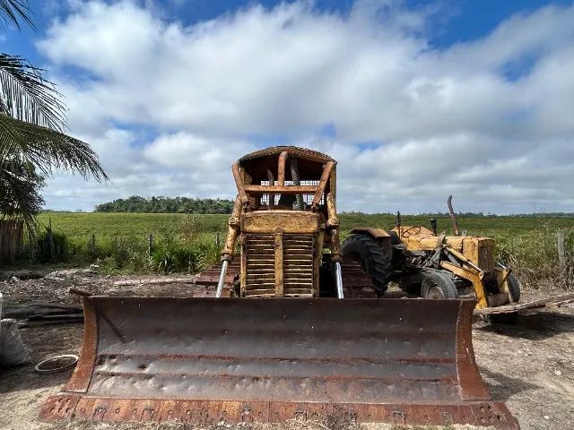Trator de Esteira KOMATSU D60 - Foto 2