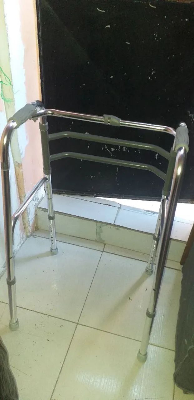 Andador para locomover. 