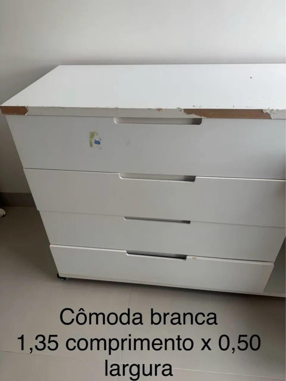 Cômoda branca infantil 4 gavetas e 1 porta com gaveta