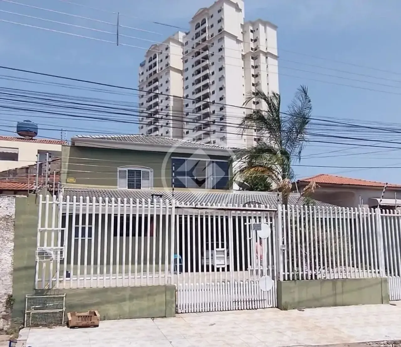 Vende ou Aluga-se Sobrado no Santa Helena - 7 Quartos - 505m² - Cuiabá-MT - Valor: R$ 980.